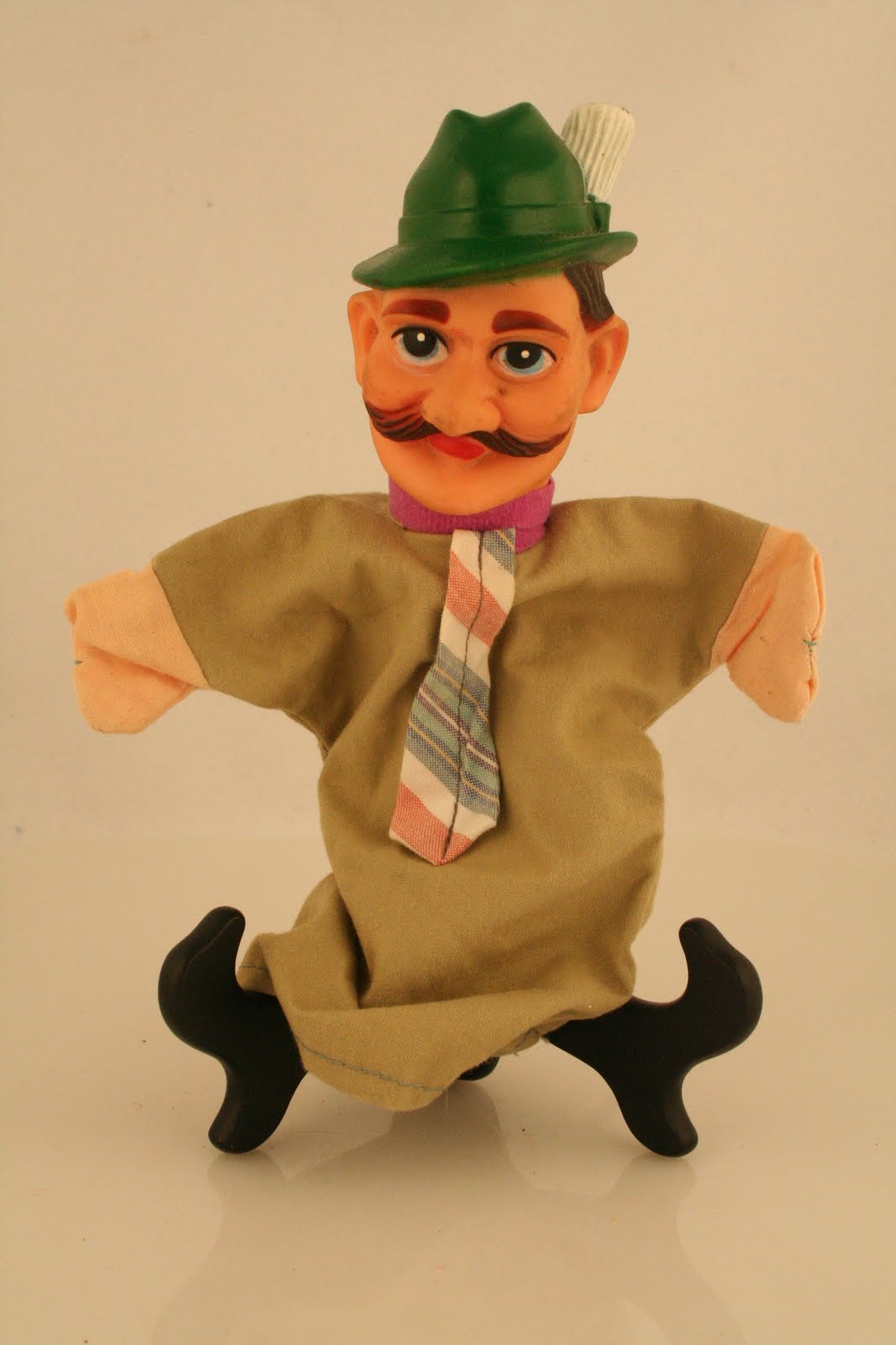 Puppets, Sandmännchen and Mister Rogers